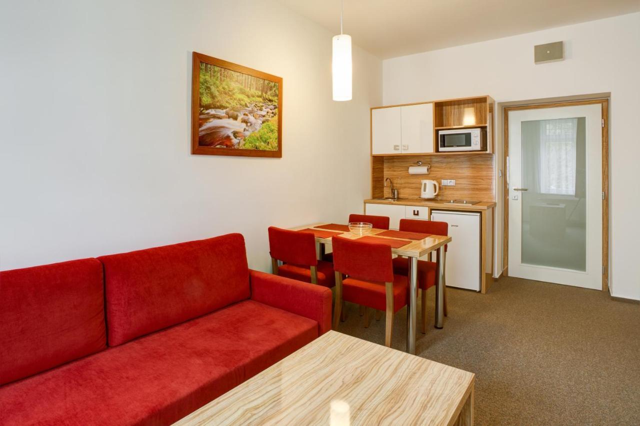 Hotel Astoria Jachymov Luaran gambar