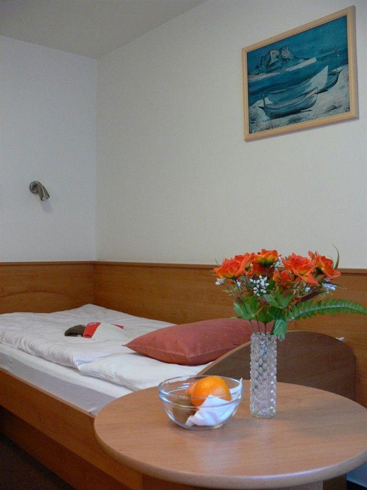 Hotel Astoria Jachymov Luaran gambar